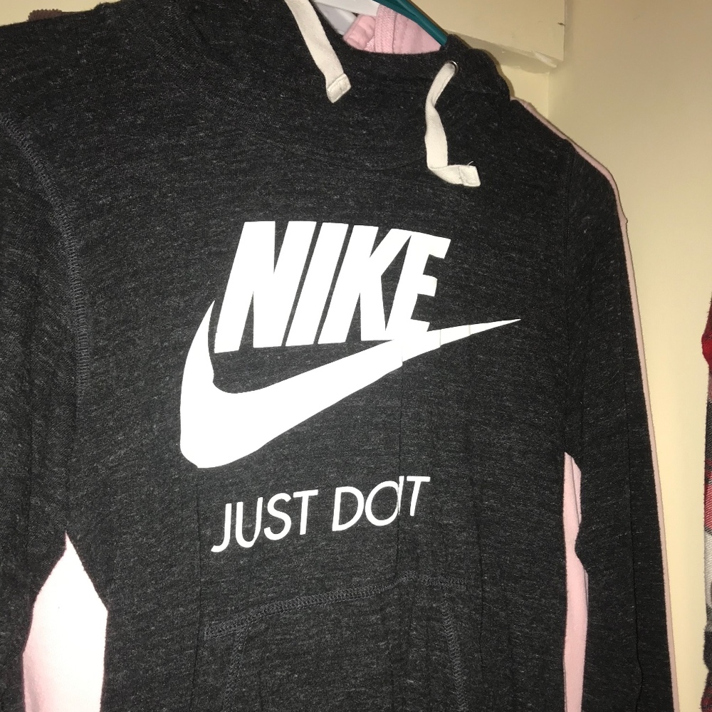 Women's Nike sweatshirt